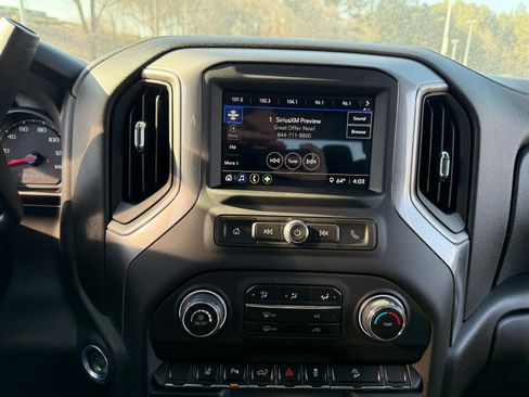 Used 2024 Chevrolet Silverado 2500 Custom w/ Custom Value Package image 18