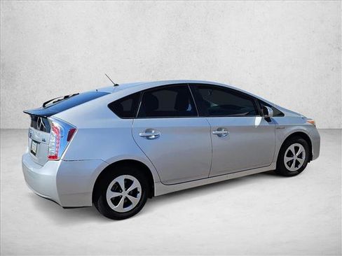 Used 2015 Toyota Prius Two image 5