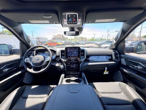New 2026 RAM 1500 Laramie AWD/4WD image 11