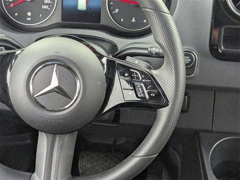 Used 2025 Mercedes-Benz Sprinter 2500 image 20