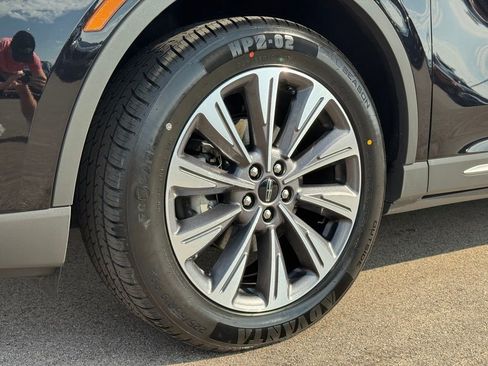 Used 2022 Lincoln Corsair Reserve w/ Elements Package image 30