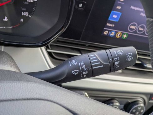 Used 2025 Chevrolet Trax LS image 25