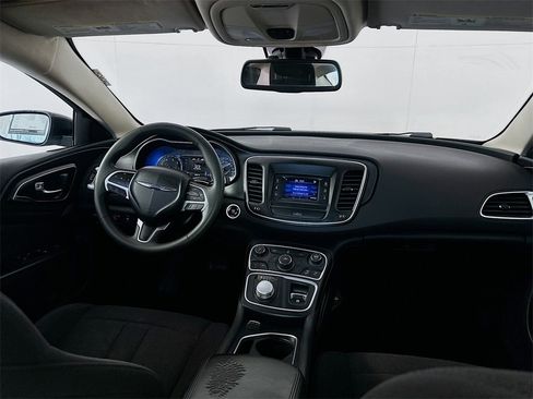 Used 2015 Chrysler 200 Limited image 21