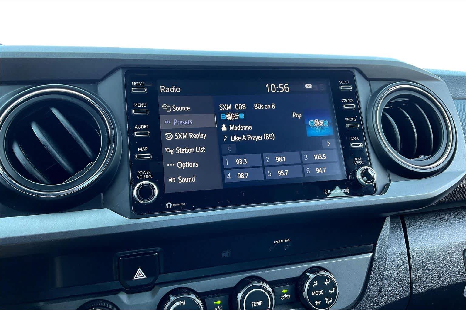 Used 2020 Toyota Tacoma TRD Sport AWD/4WD image 31