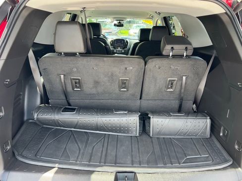 Used 2021 Chevrolet Traverse Premier AWD/4WD image 24
