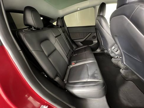 Used 2022 Tesla Model Y Performance image 27