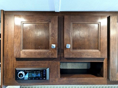 Used 2019 Chevrolet Express 4500 w/ RV Package image 45