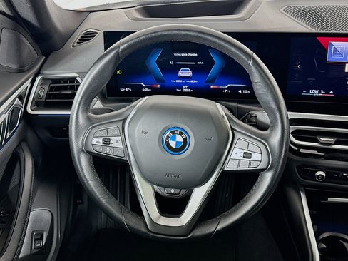 Used 2024 BMW i4 eDrive40 image 18