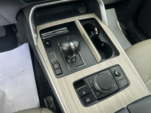 Used 2024 MAZDA CX-90 Plug-In Hybrid w/ Preferred AWD/4WD image 23