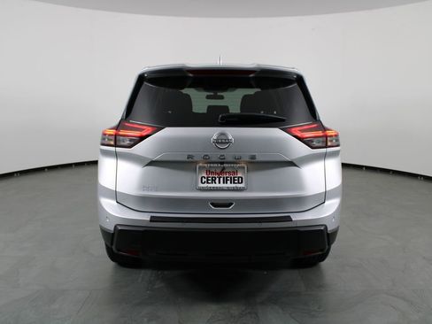 Certified 2025 Nissan Rogue SV image 7