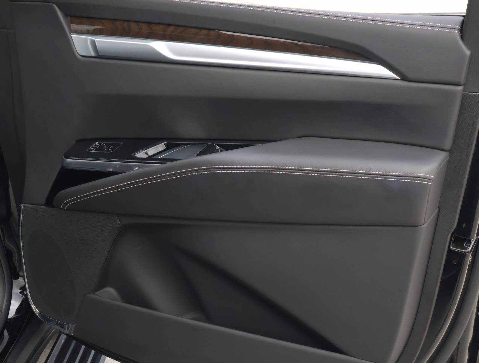 Certified 2026 Cadillac Escalade Platinum Sport w/ LPO, Floor Liner Package RWD image 24