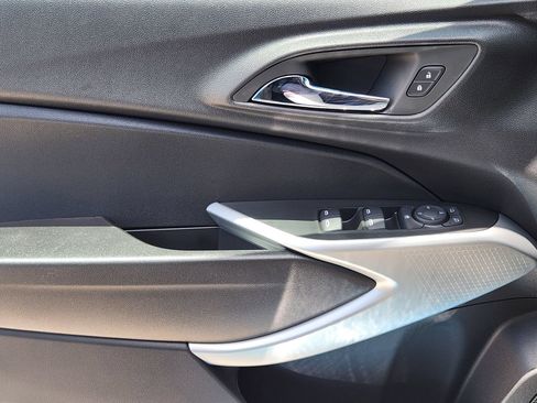 New 2026 Chevrolet Trax RS w/ Sunroof Package FWD image 20