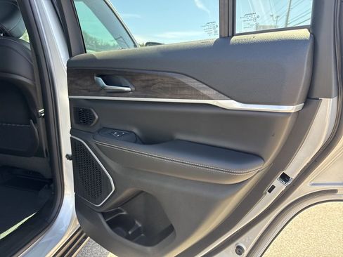 New 2026 Jeep Grand Cherokee Limited AWD/4WD image 29
