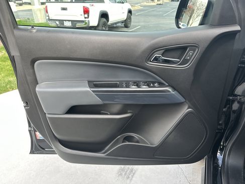 Used 2017 Chevrolet Colorado Z71 image 14