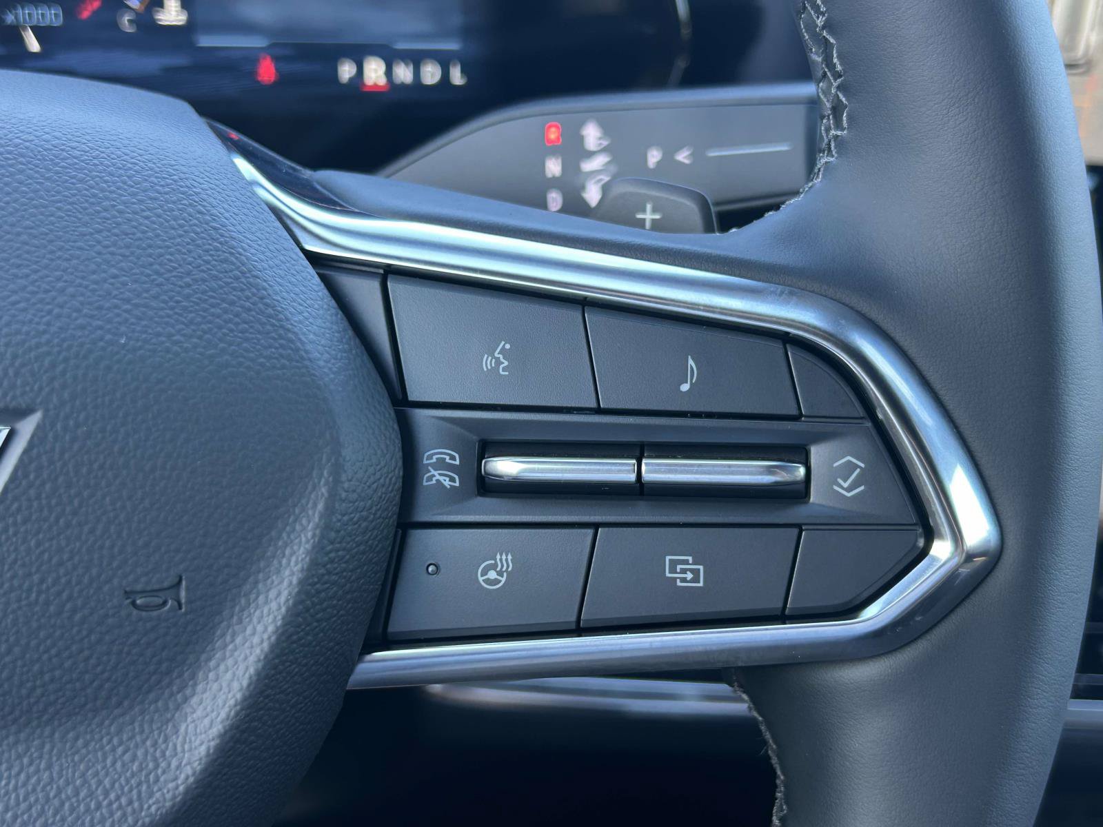 New 2027 Chevrolet Equinox ACTIV w/ Safety and Technology Package AWD/4WD image 23