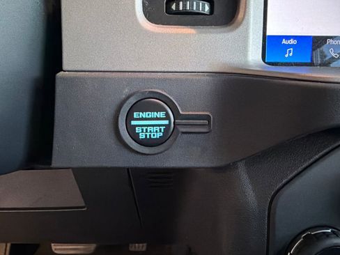 Used 2025 Ford Bronco Outer Banks AWD/4WD image 26