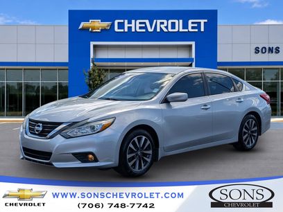 Used 2017 Nissan Altima 2.5 SV w/ Interior Lighting Package