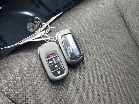 Used 2023 Honda Accord EX image 19