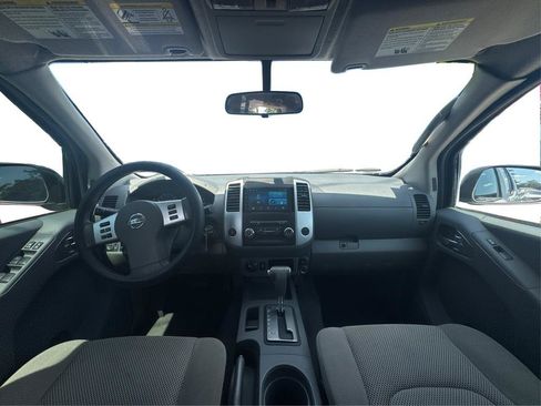 Used 2019 Nissan Frontier SV AWD/4WD image 14