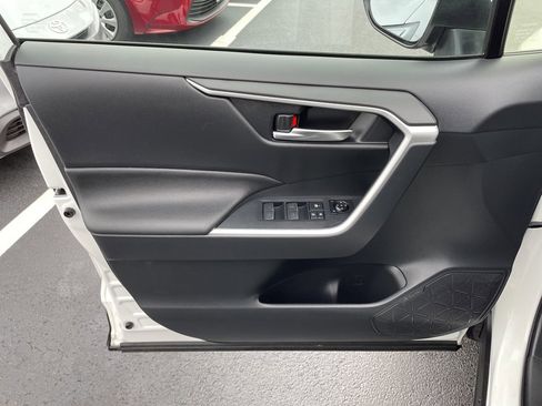 Certified 2023 Toyota RAV4 SE image 22