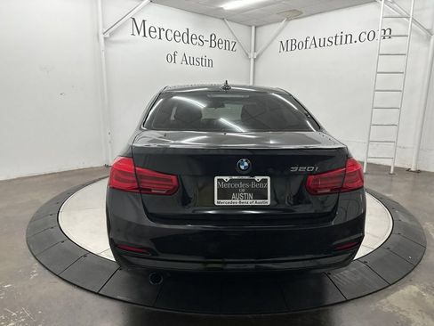 Used 2017 BMW 320i Sedan RWD image 6