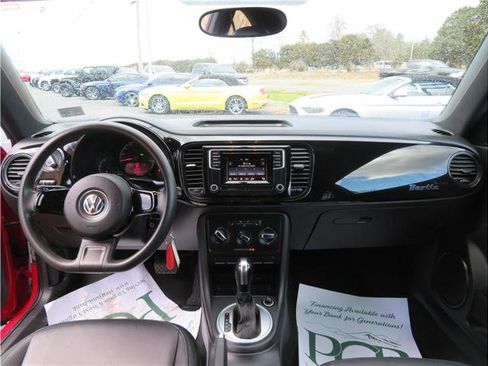 Used 2017 Volkswagen Beetle 1.8T image 5