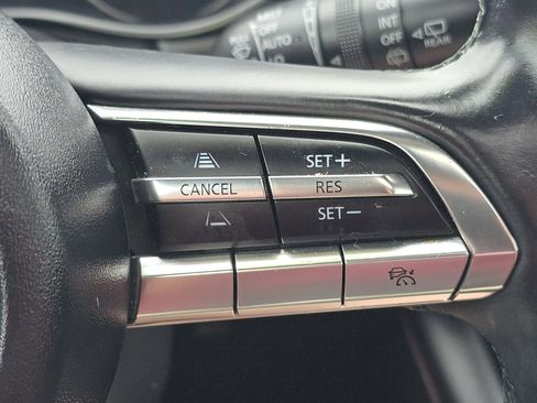 Used 2023 MAZDA MAZDA3 s image 27