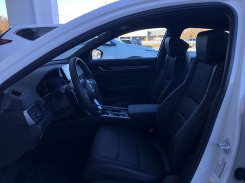 Certified 2022 Honda Accord Sport image 9