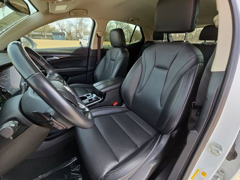 Used 2023 Buick Envision Essence image 11