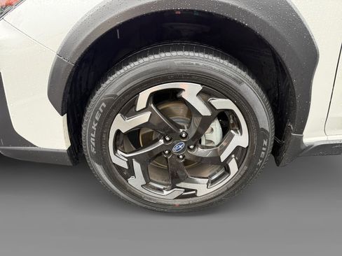 Used 2023 Subaru Crosstrek 2.5i Limited w/ Popular Package #3 image 9