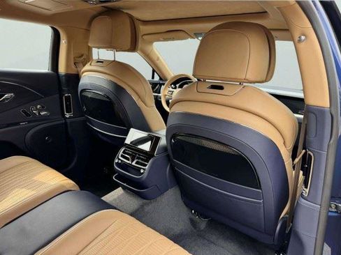 Used 2023 Bentley Flying Spur W12 AWD/4WD image 56