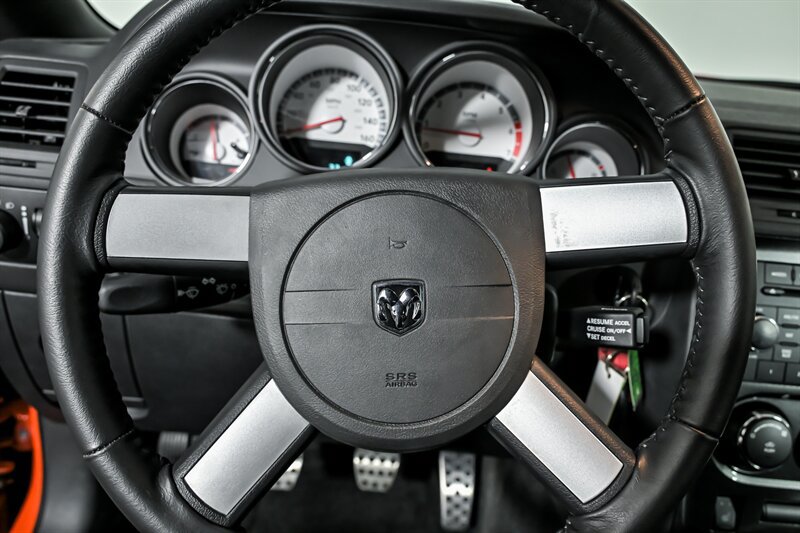 Used 2009 Dodge Challenger R/T RWD image 21