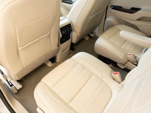 Used 2023 GMC Acadia Denali FWD image 22