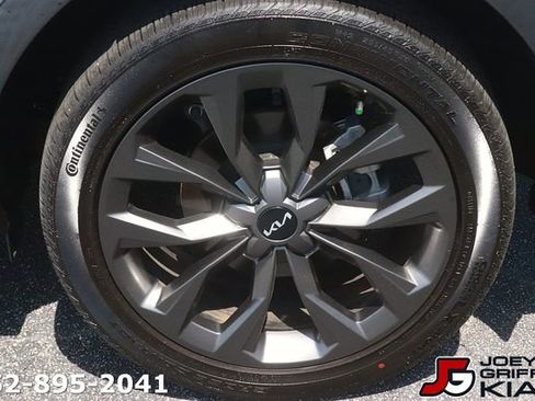 Certified 2023 Kia Sorento SX Prestige AWD/4WD image 11