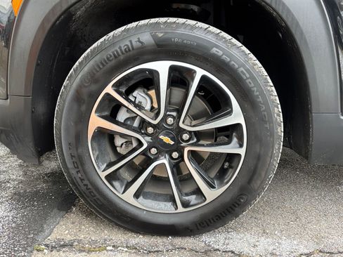 Used 2025 Chevrolet TrailBlazer LT w/ Driver Confidence Package image 25