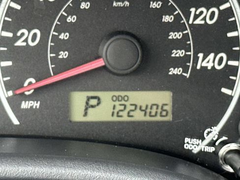 Used 2013 Toyota Corolla L FWD image 28
