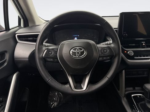 Used 2024 Toyota Corolla Cross LE AWD/4WD image 12