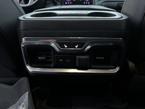 Used 2023 GMC Sierra 2500 Denali image 16