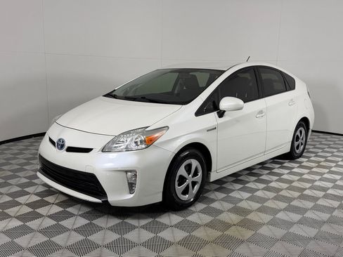 Used 2015 Toyota Prius Two FWD image 10