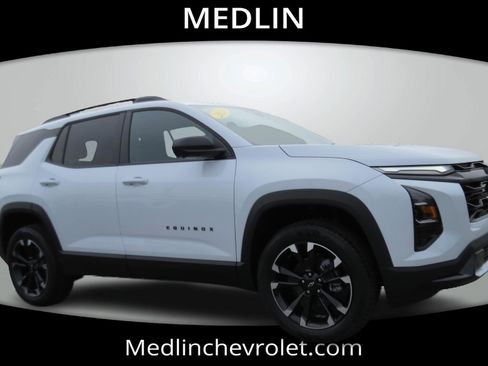 New 2026 Chevrolet Equinox RS w/ Safety and Technology Package image 1