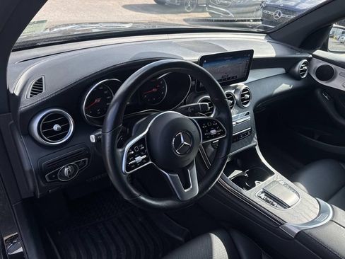 Used 2022 Mercedes-Benz GLC 300 4MATIC w/ AMG Line image 17