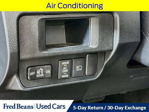 Used 2019 Toyota Tacoma TRD Sport w/ Technology Package AWD/4WD image 13