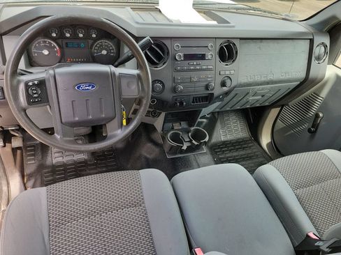 Used 2011 Ford F250 XL w/ Skid Plate Pkg AWD/4WD image 13