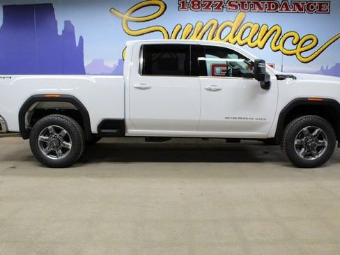 New 2026 GMC Sierra 2500 SLE AWD/4WD image 1