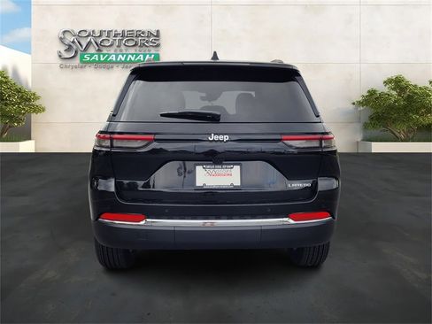 New 2025 Jeep Grand Cherokee Laredo X w/ Luxury Tech Group I image 4