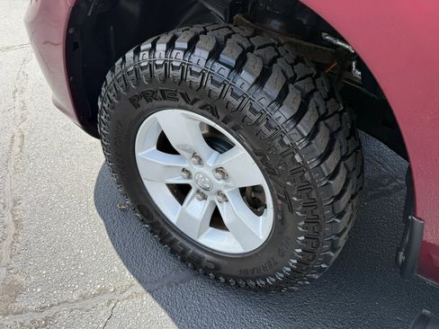 Used 2018 RAM 1500 Express AWD/4WD image 35