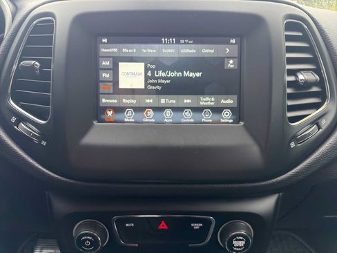 Used 2020 Jeep Compass Latitude w/ Cold Weather Group AWD/4WD image 15