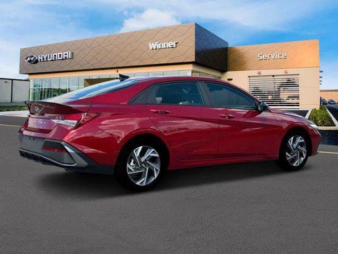 New 2025 Hyundai Elantra Sport FWD image 8