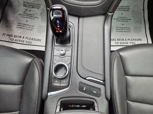 Used 2023 Cadillac XT6 Premium Luxury w/ Technology Package FWD image 41