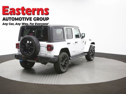 Used 2023 Jeep Wrangler Unlimited Sahara AWD/4WD image 44